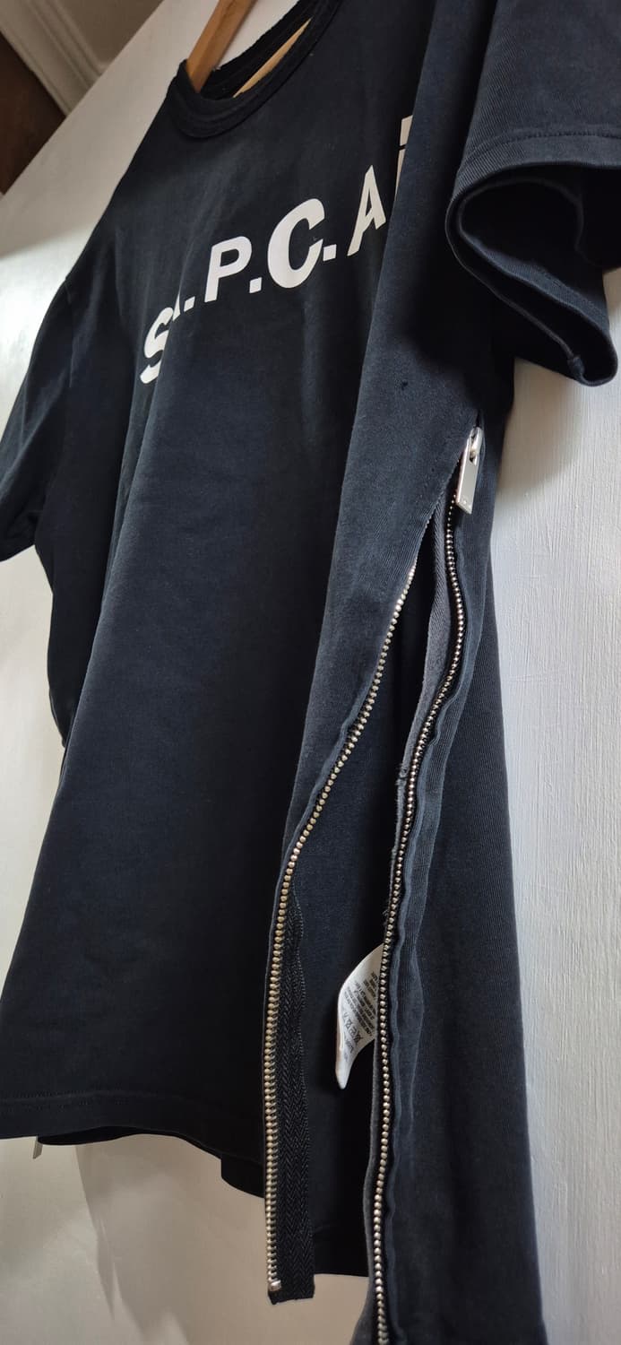 A.P.C x sacai 스펠아웃 반팔 티셔츠 상품이미지3