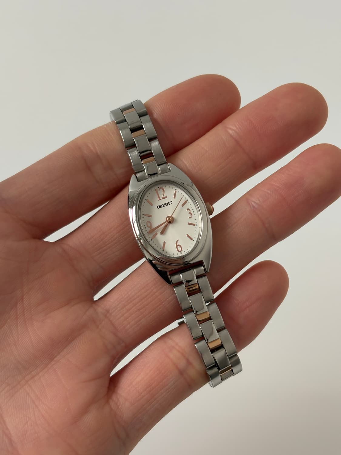 오리엔트 1990년대 빈티지 시계 실버 오벌 쿼츠 여성  상품이미지1