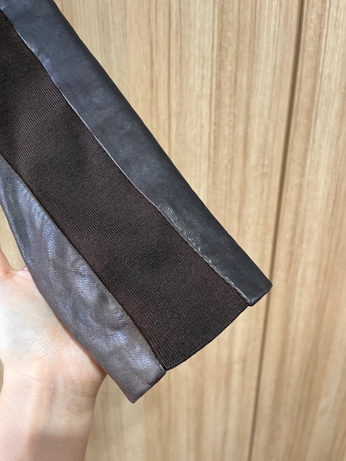 솔레지아 레더 후디 자켓 상품이미지3