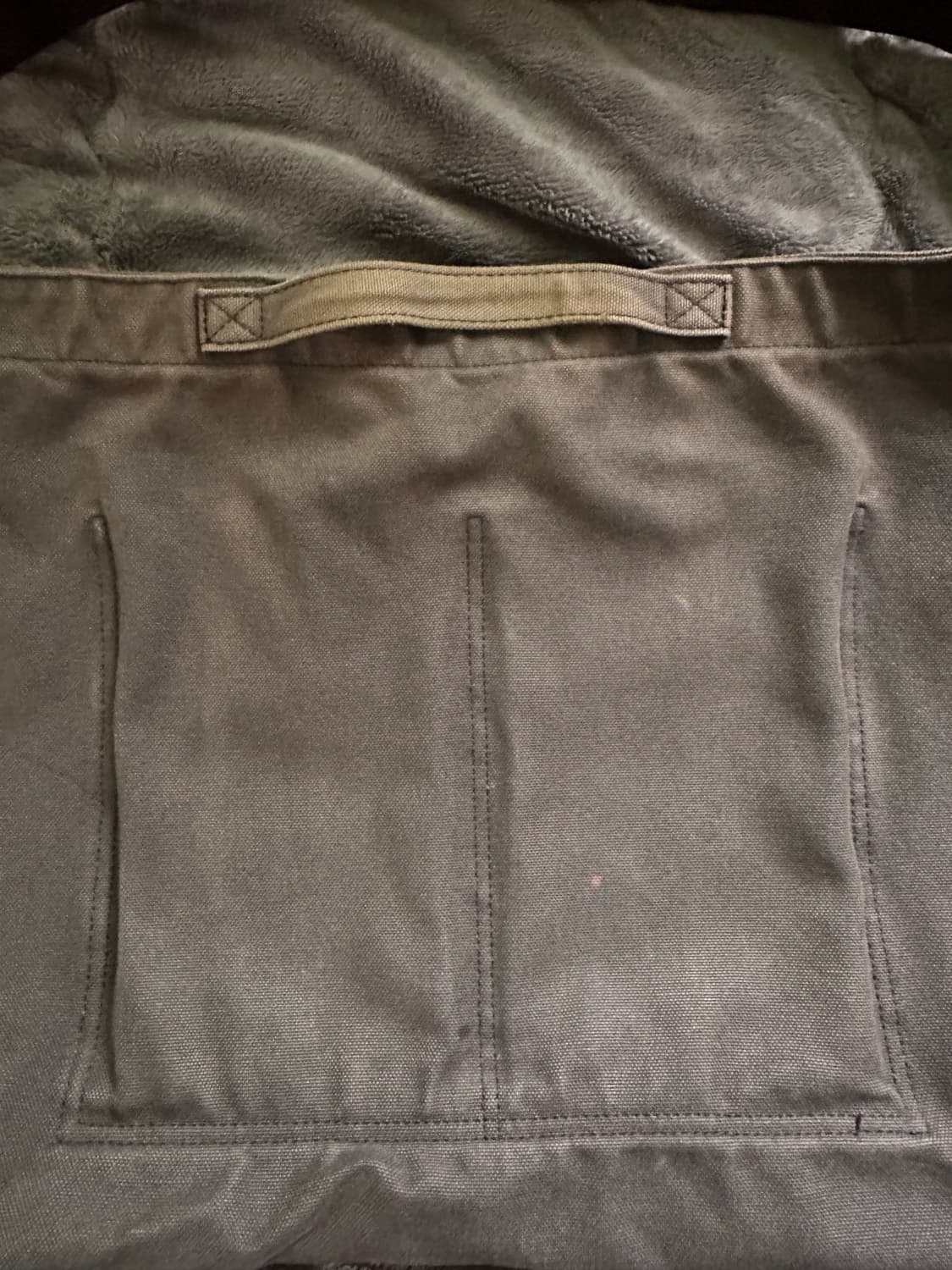 마가렛호웰 숄더백 챠콜 상품이미지3