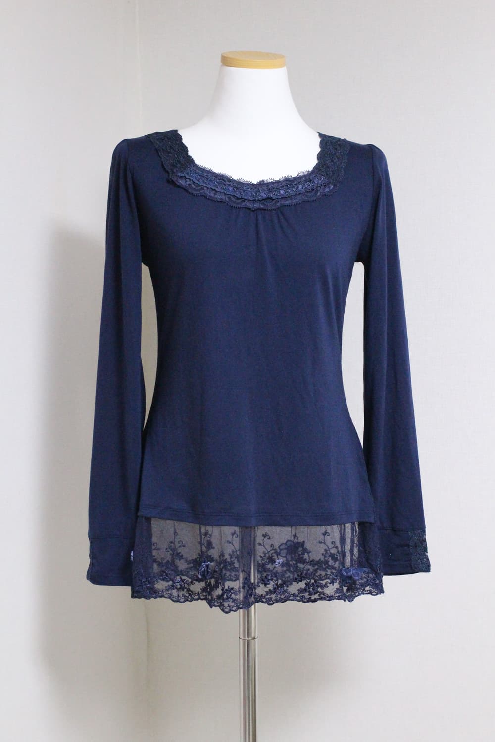 액시즈팜 갸루 레이스 셔링 플라워 큐빅 긴팔 티셔츠 상품이미지1