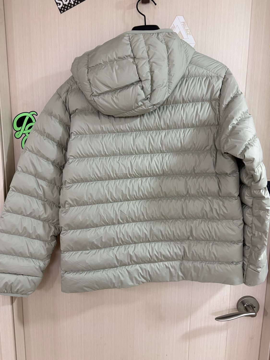 무신사 시티레저 후디드 라이트 다운 재킷 피스타치오 상품이미지3