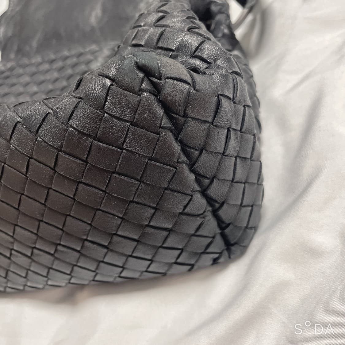 보테가 베네타 블랙 인트레치아토 숄더백 상품이미지3