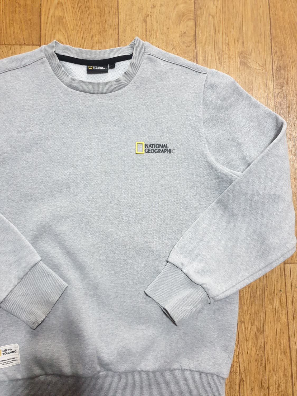 1120 내셔널지오그래픽 긴팔티 100 사이즈입니다 상품이미지3