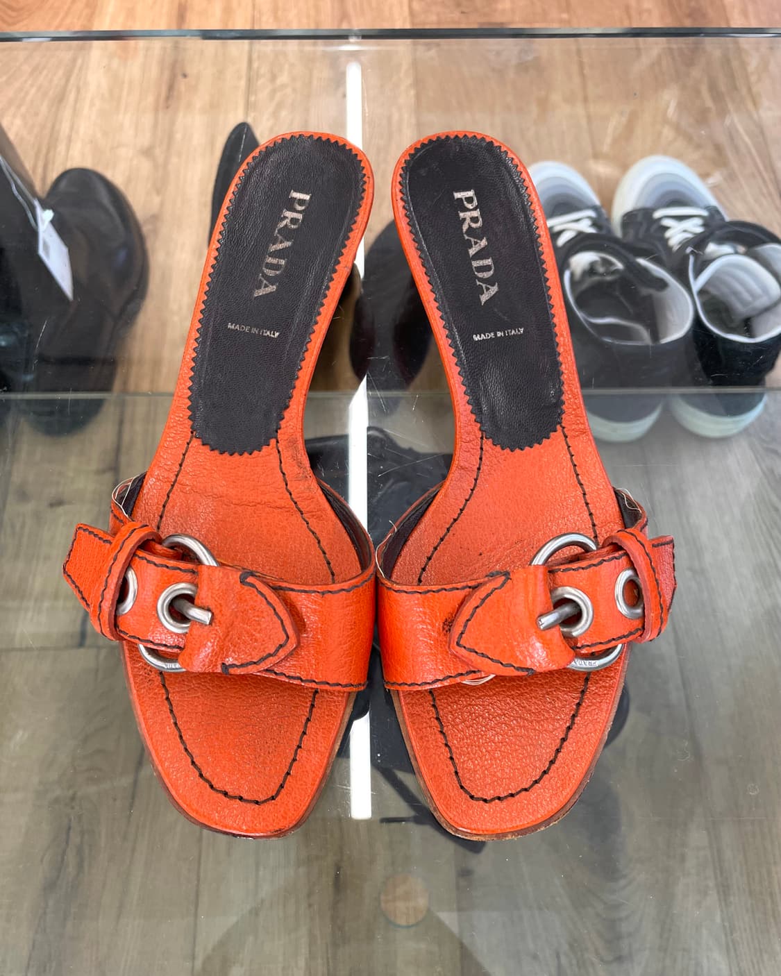 [235] 프라다 샌들 상품이미지1