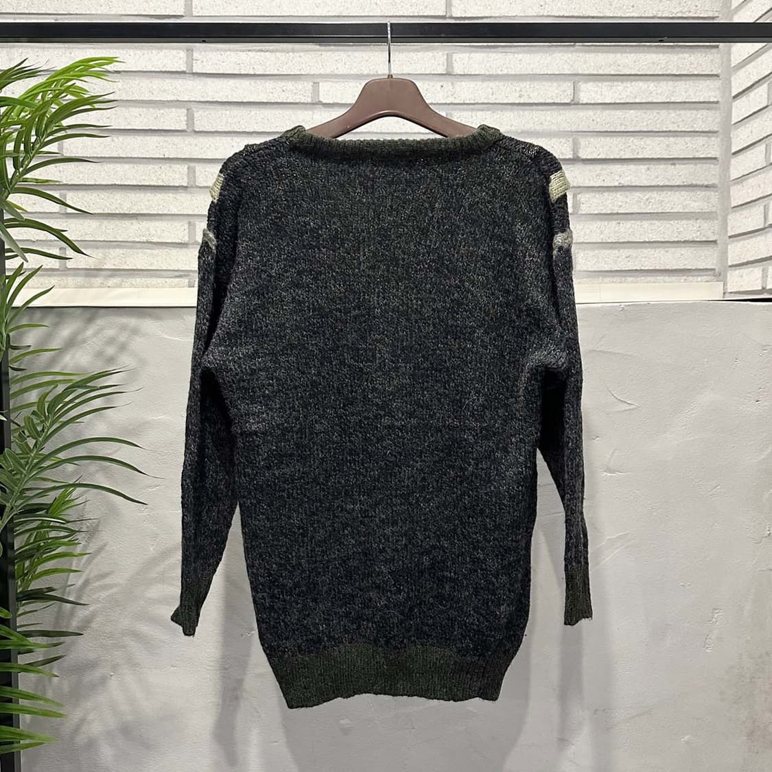 USA VINTAGE 라운드넥 롱 니트 노르딕 눈꽃 패턴 디테일 차콜 상품이미지3