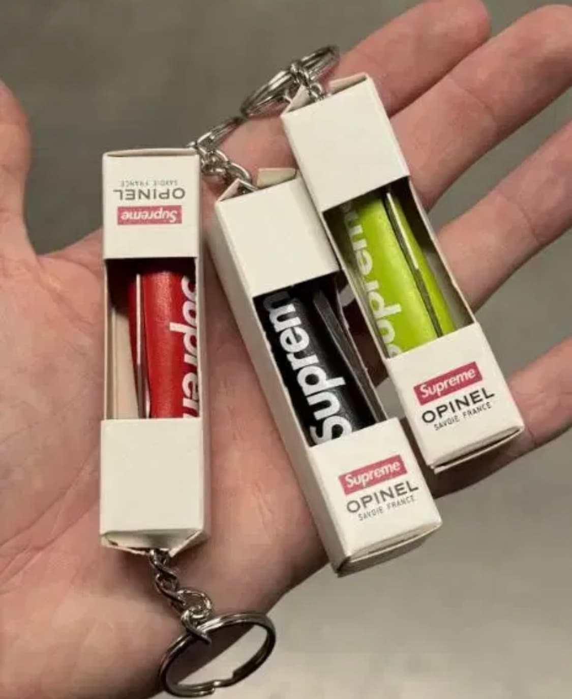 [일괄] 슈프림 x 오피넬 No. 4 나이프 키체인 -25FW 상품이미지1