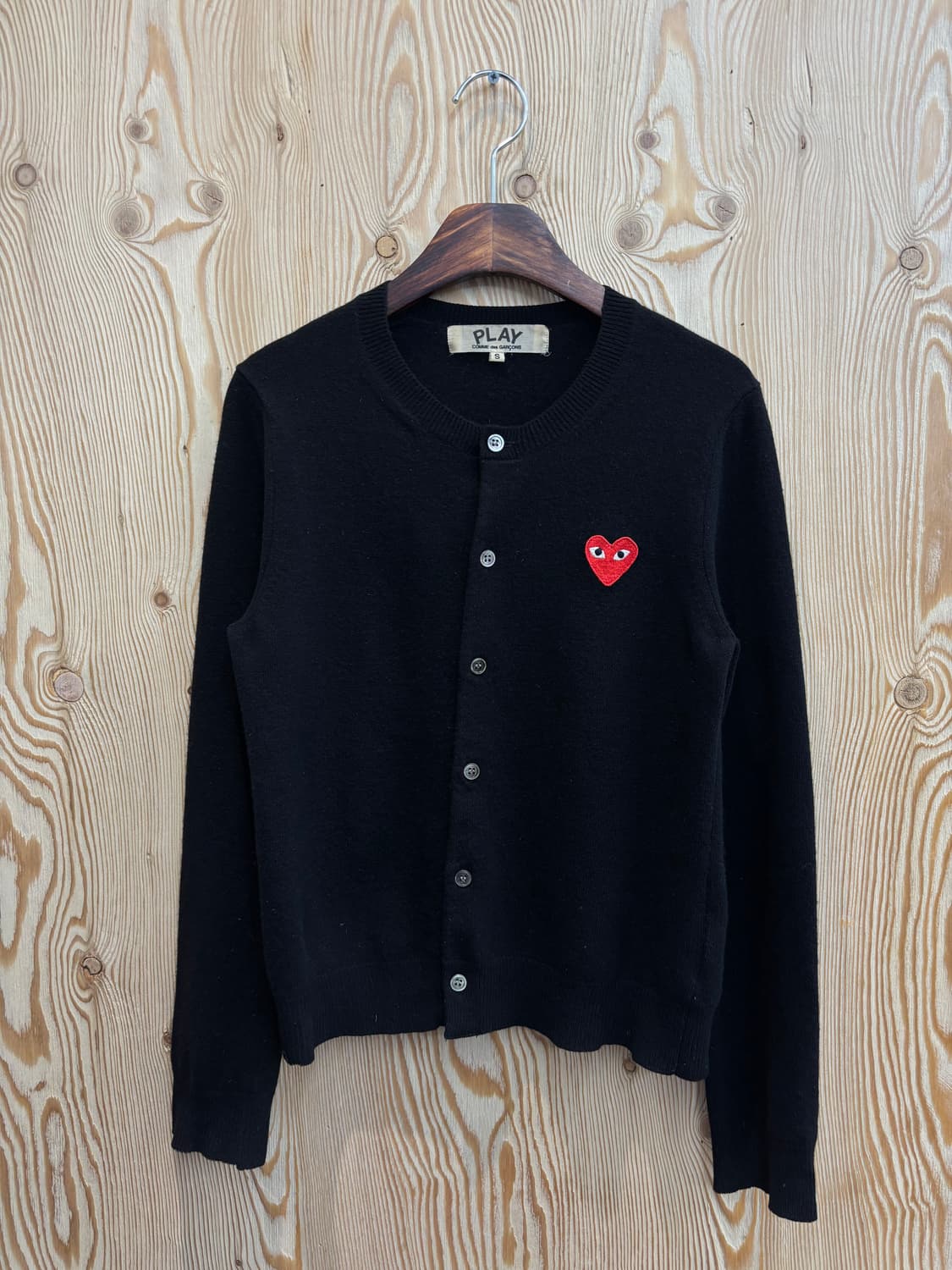 꼼데가르송 레드 하트 울 가디건  상품이미지1
