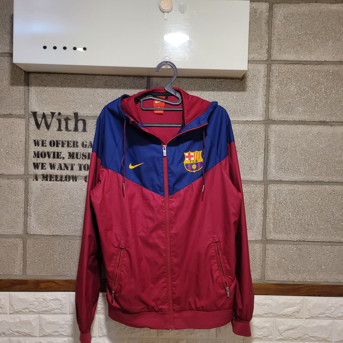 나이키 FC바로셀로나 윈드러너 S 상품이미지1