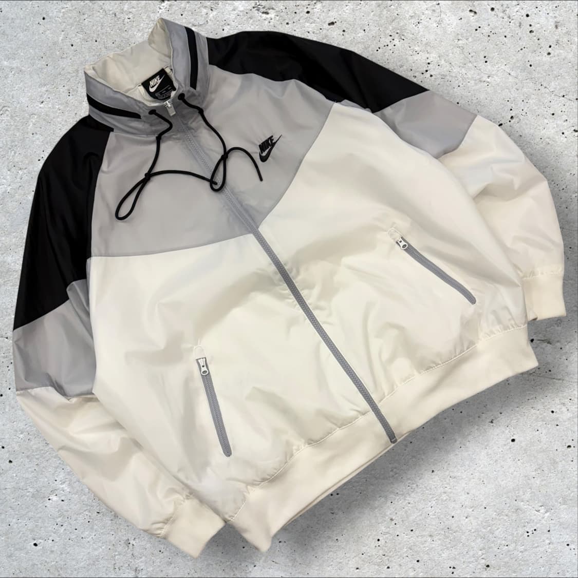 [2XL] 나이키 윈드러너 바람막이 자켓 블랙/화이트/그레이 D904 상품이미지1