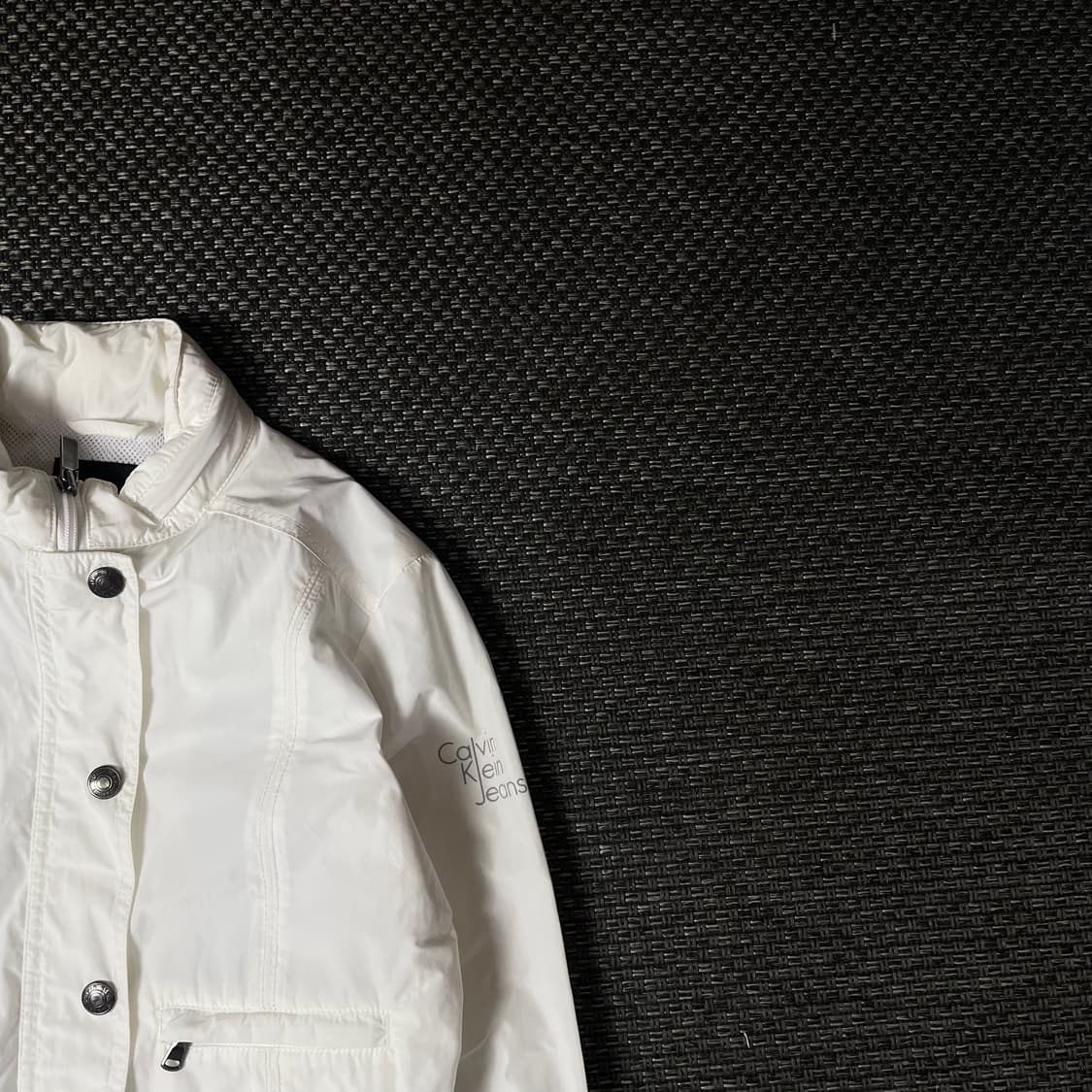 캘빈클라인 화이트 나일론 버튼 자켓 S 상품이미지3