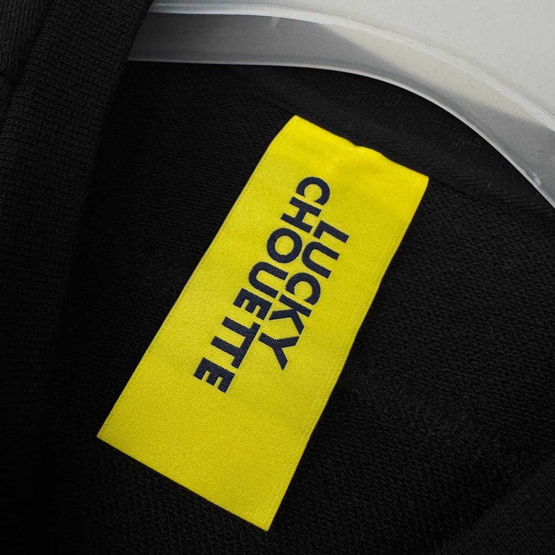 럭키슈에뜨 드로스트링 맨투맨 상품이미지2