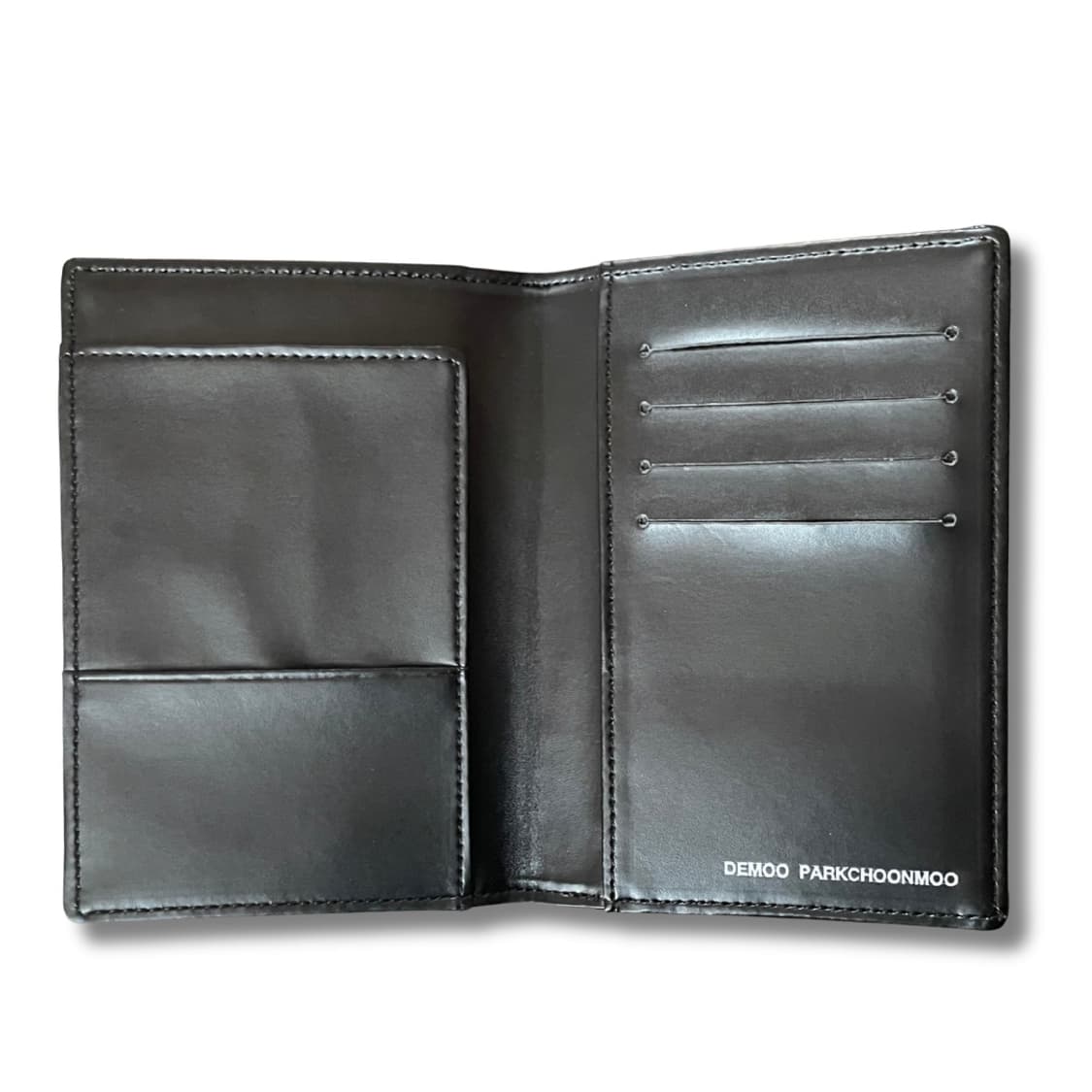 PASSPORT WALLET Crocodile Print Leather 상품이미지2