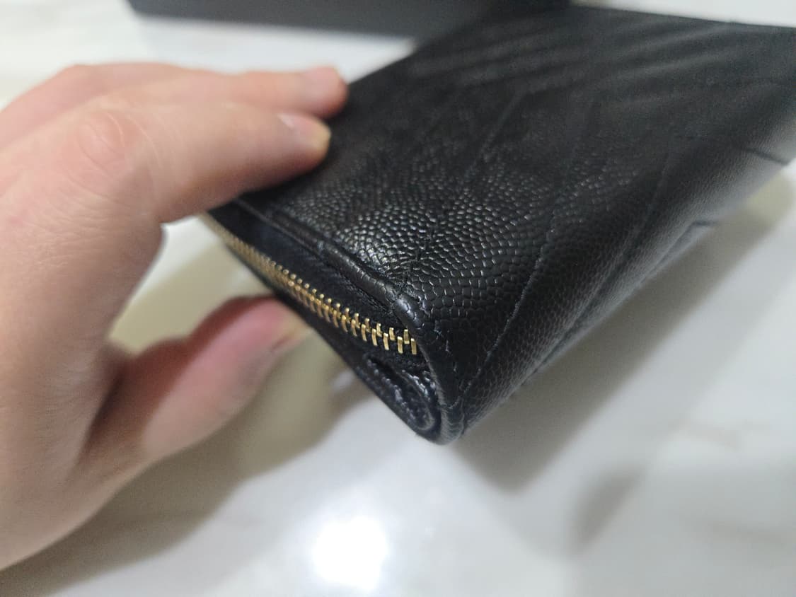 입생로랑 금장로고 반지갑 상품이미지6