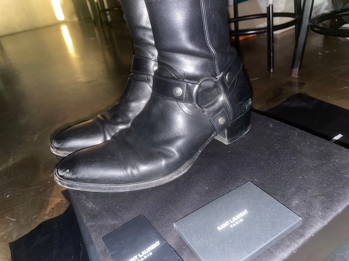 Saint Laurent 카프스킨 와이어트 하네스 부츠 상품이미지3