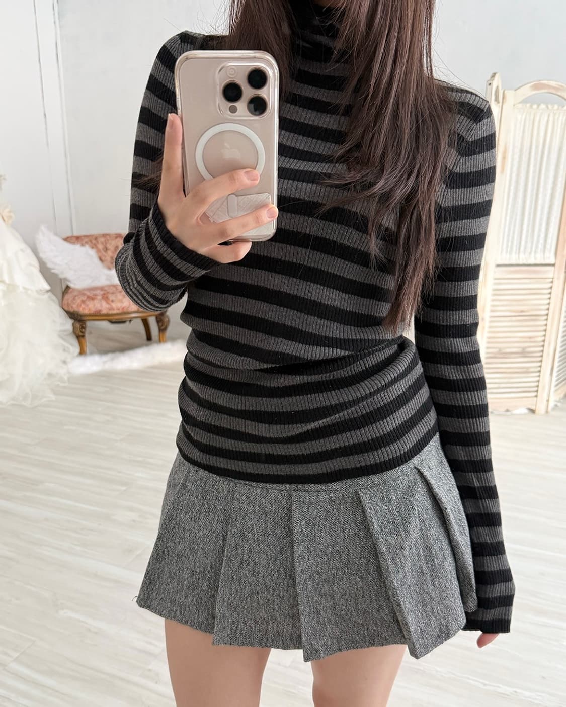 black stripe turtle neck top  상품이미지4
