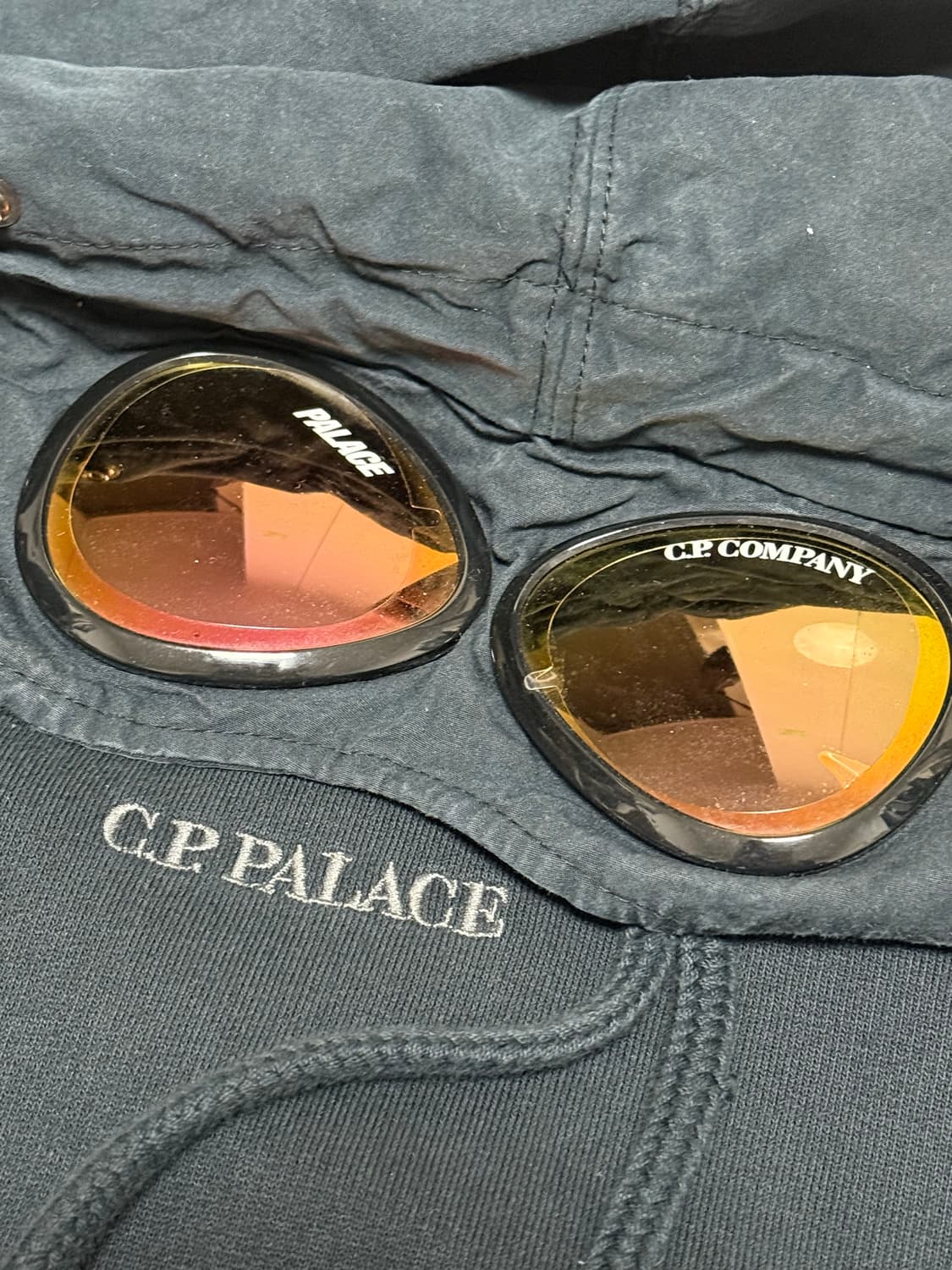 CP Company 팔라스 22Fw 고글 후드 상품이미지2