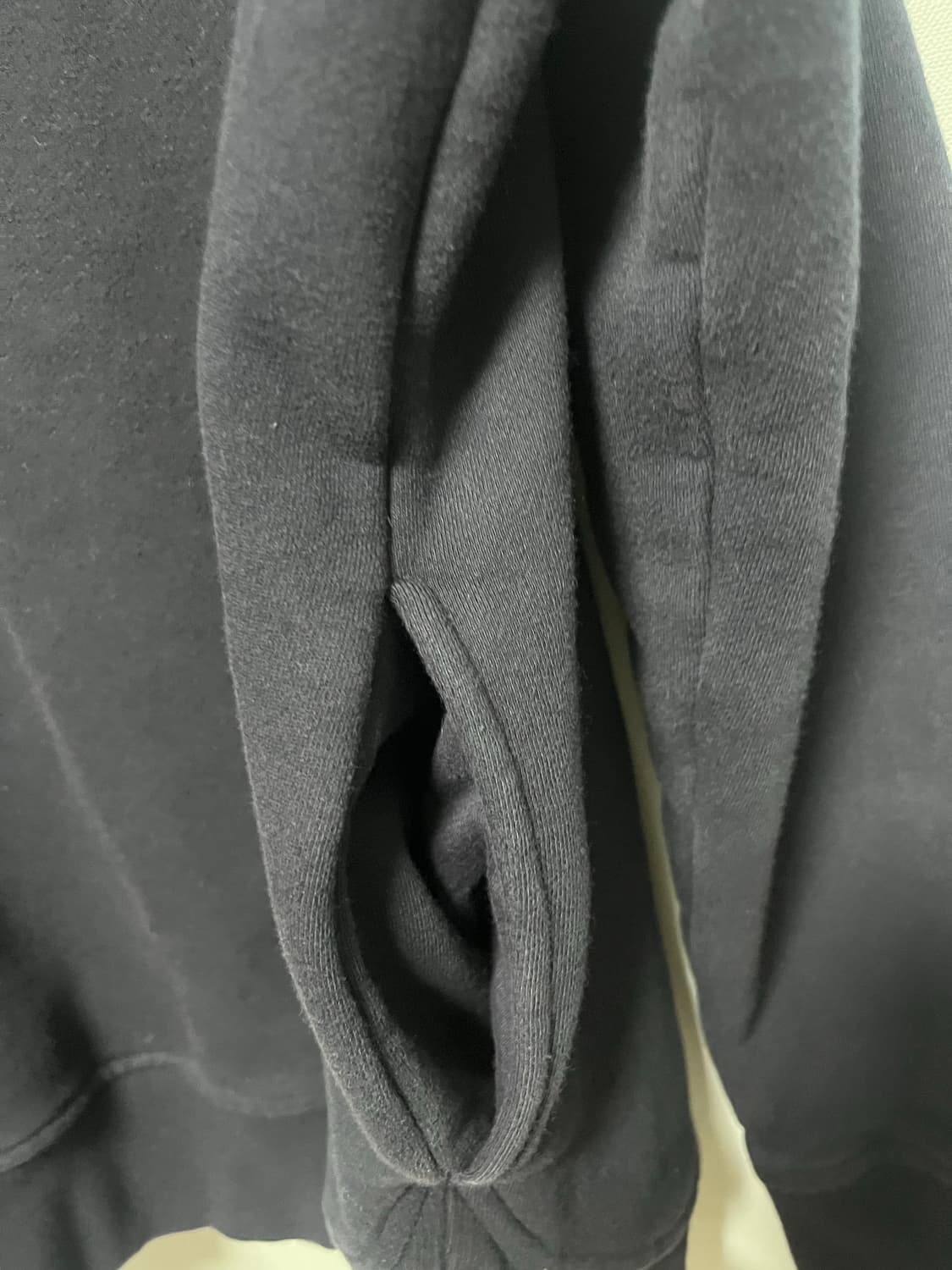 럭키슈에뜨 네이비 맨투맨 티셔츠 상품이미지6