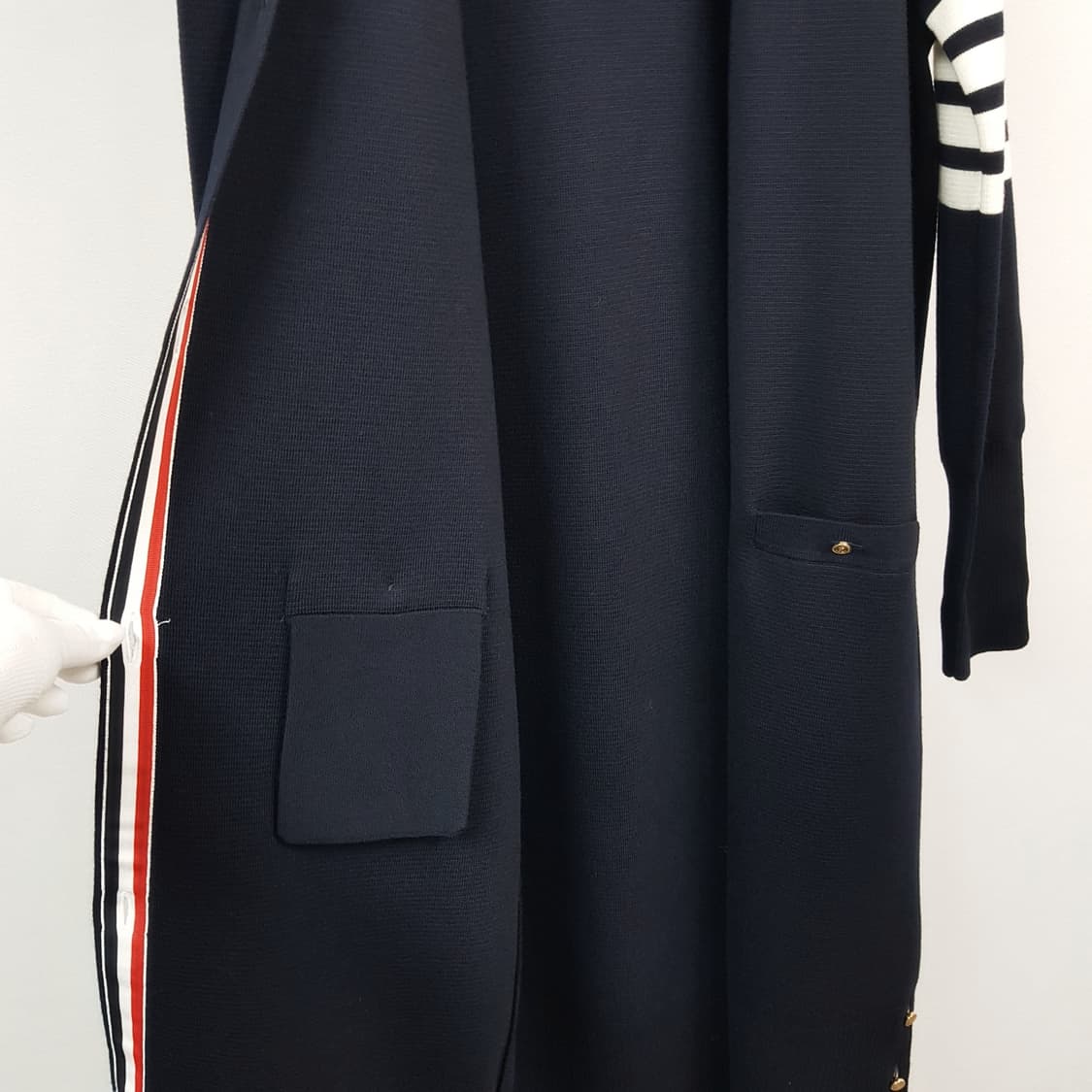 톰브라운 울 밀라노 스티치 4바 브이넥 롱 가디건 FKC289A 상품이미지8