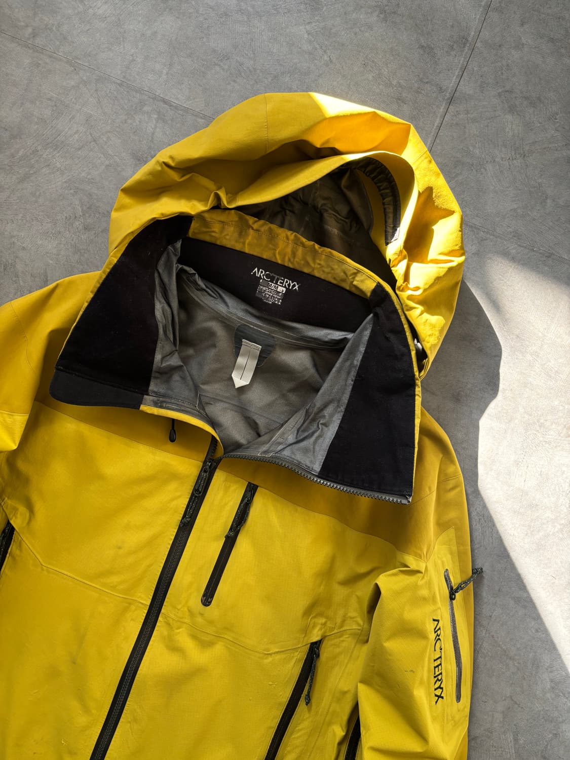 Arc'teryx 아크테릭스 옐로우 스팅레이 고어텍스 자켓 상품이미지2