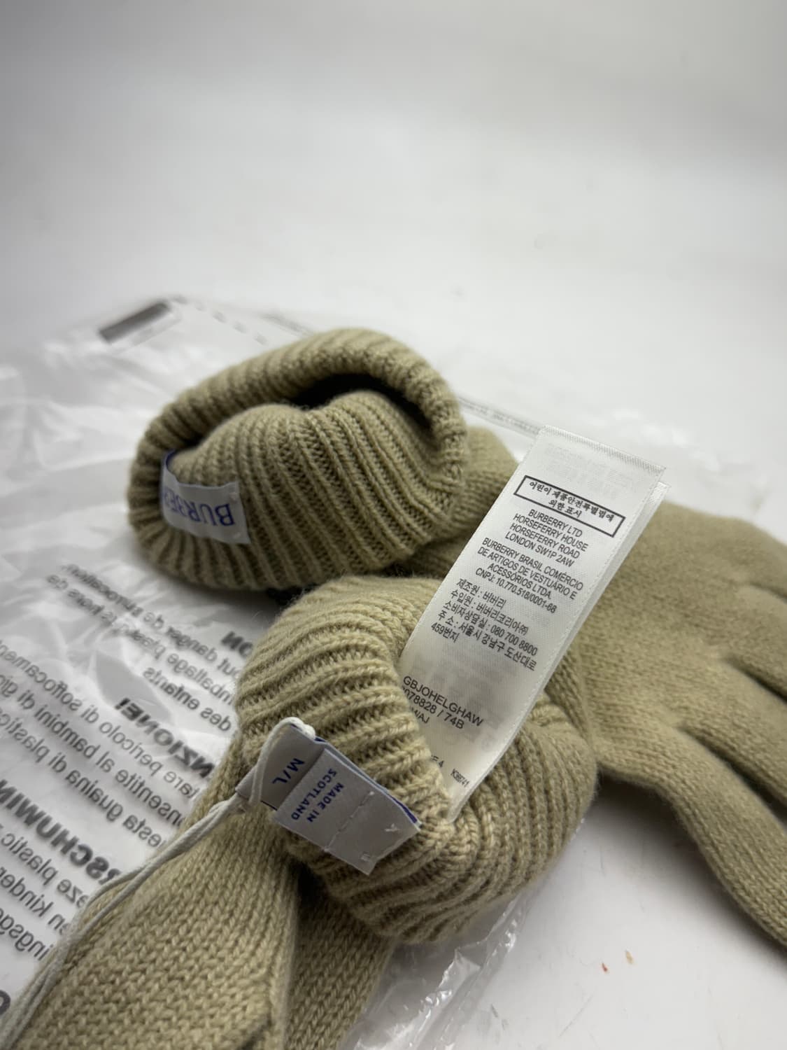 정품)버버리 캐시미어 장갑 상품이미지4