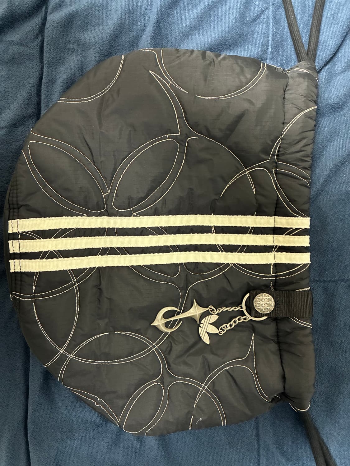 아디다스 x 떠그 클럽 패디드 백 블랙 상품이미지5