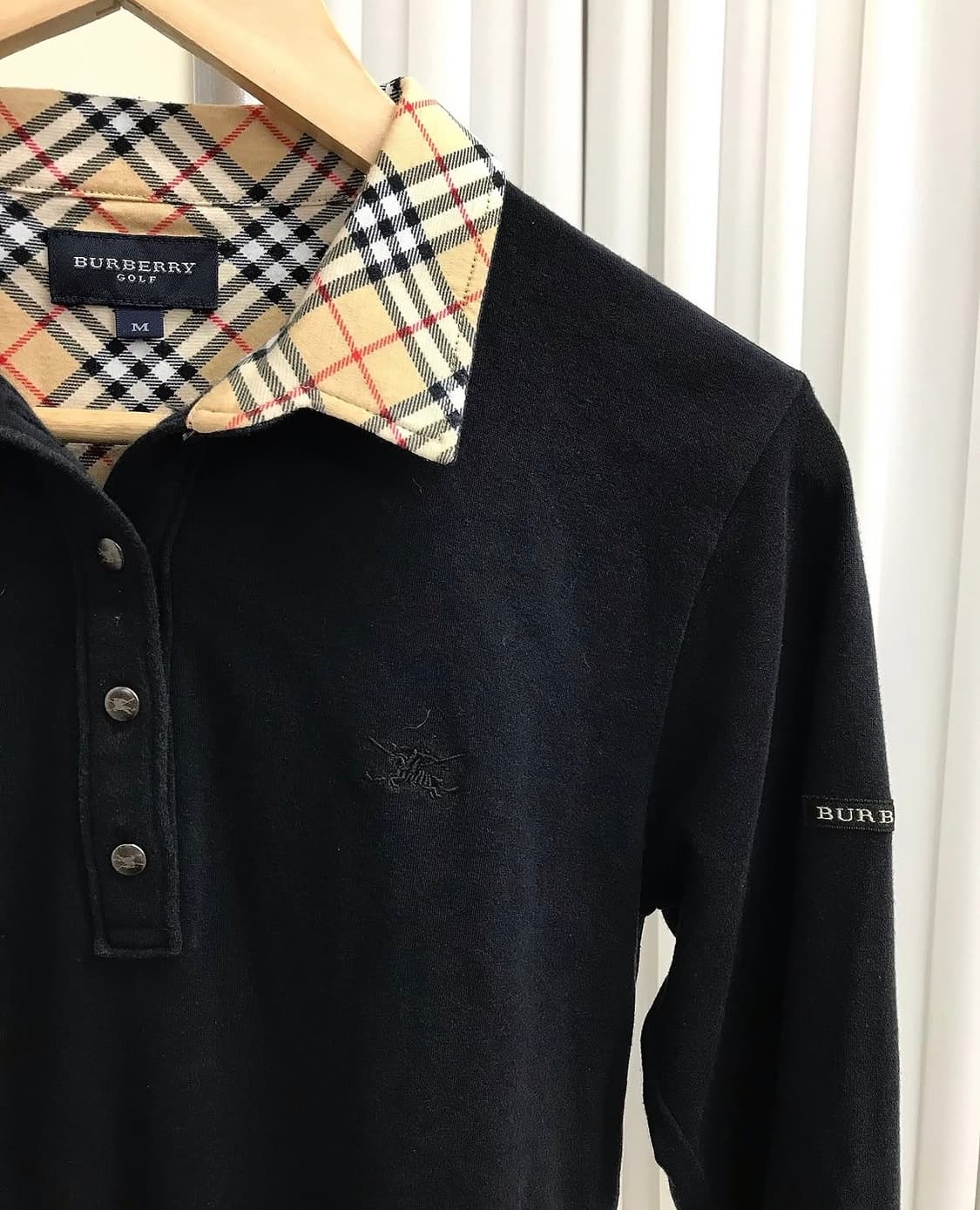 버버리 노바체크 카라 긴팔티 상품이미지2