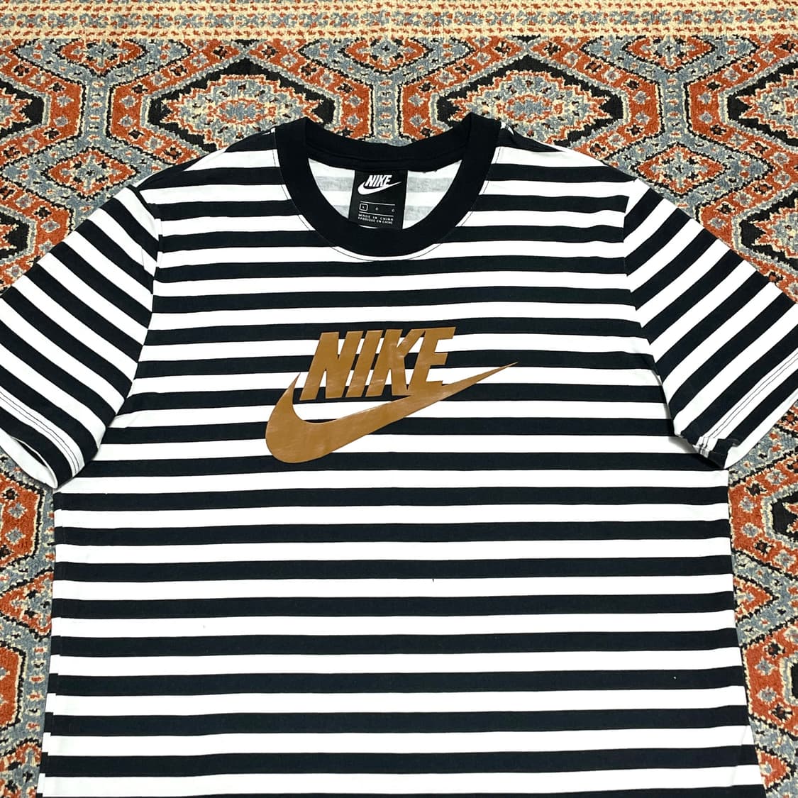 나이키 빅로고 단가라 반팔티셔츠 여성L 상품이미지2