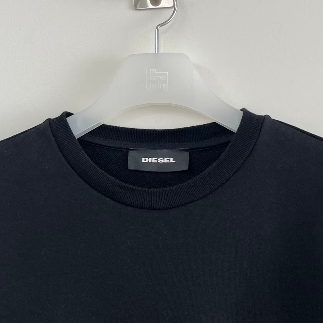 디젤 DIESEL 로고 패치 블랙 맨투맨 상품이미지5