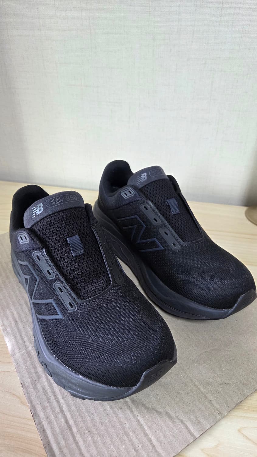 뉴발란스 Fresh Foam 860 블랙 운동화 상품이미지1