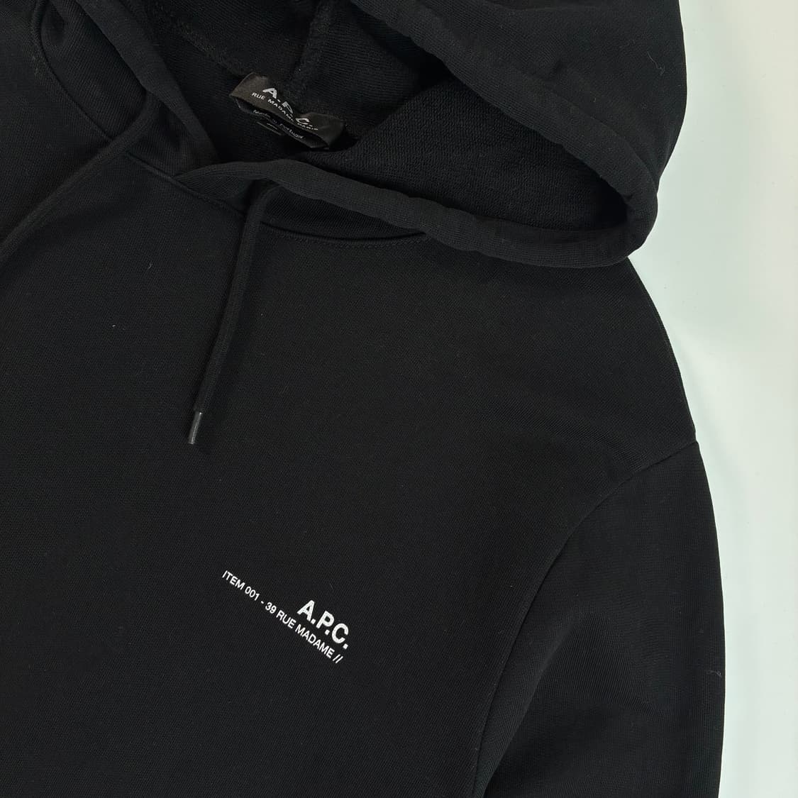 A.P.C  아페쎄 스몰로고 코튼 블랙 후드티  상품이미지3