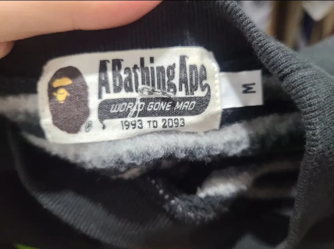 베이프 레인보우 로고 맨투맨 상품이미지4