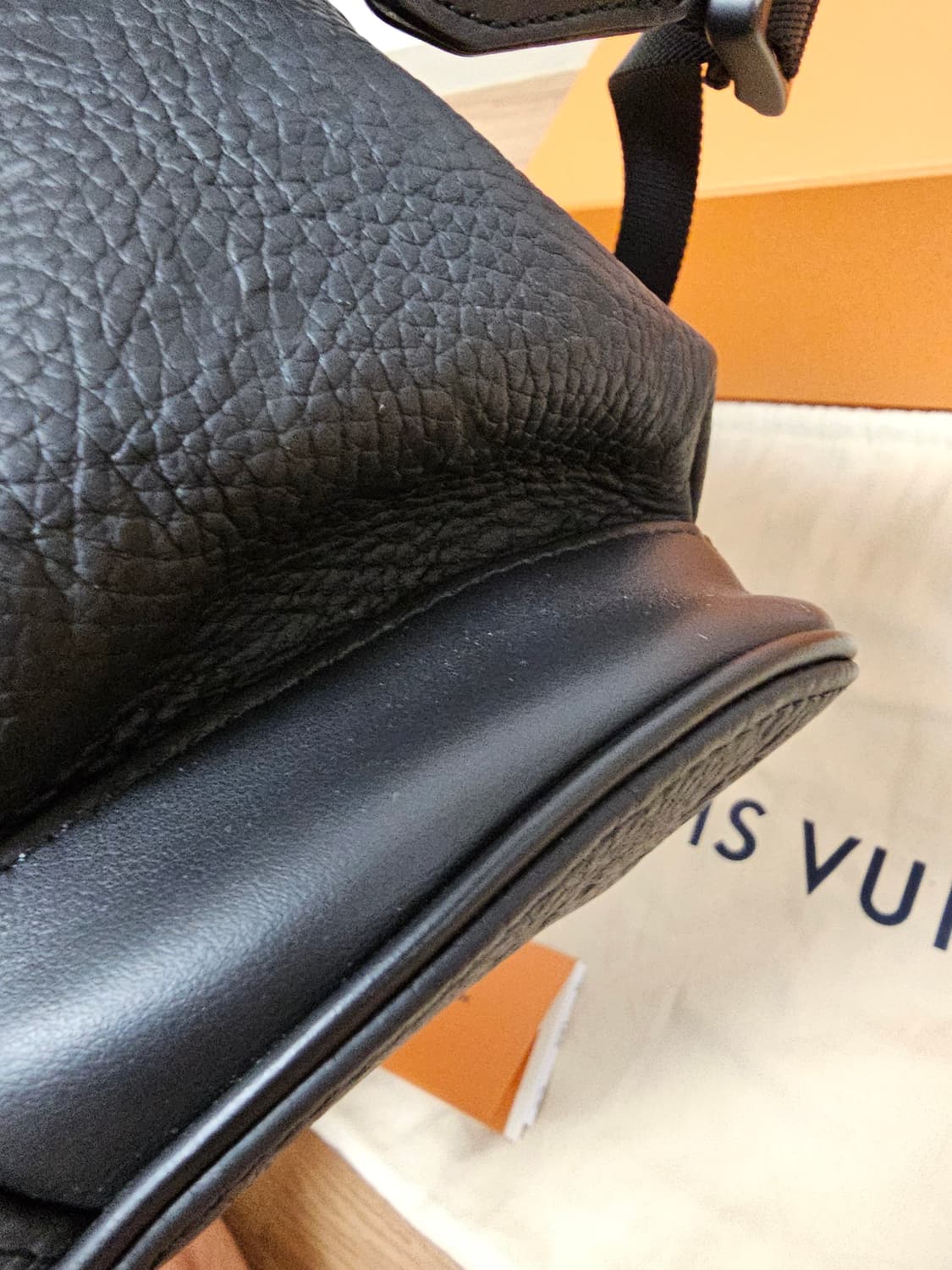 루이비통 토리옹 크리스토퍼 백팩PM 신형 상품이미지9