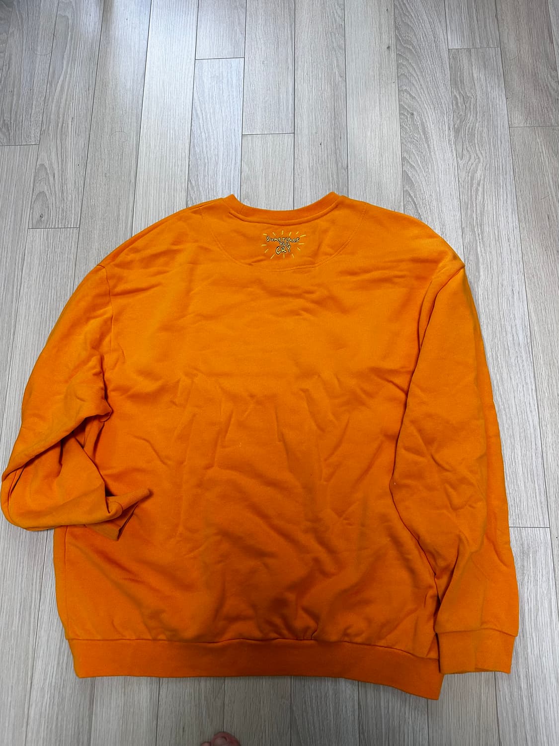 커스텀 멜로우 새드스마일 스웻셔츠 상품이미지3