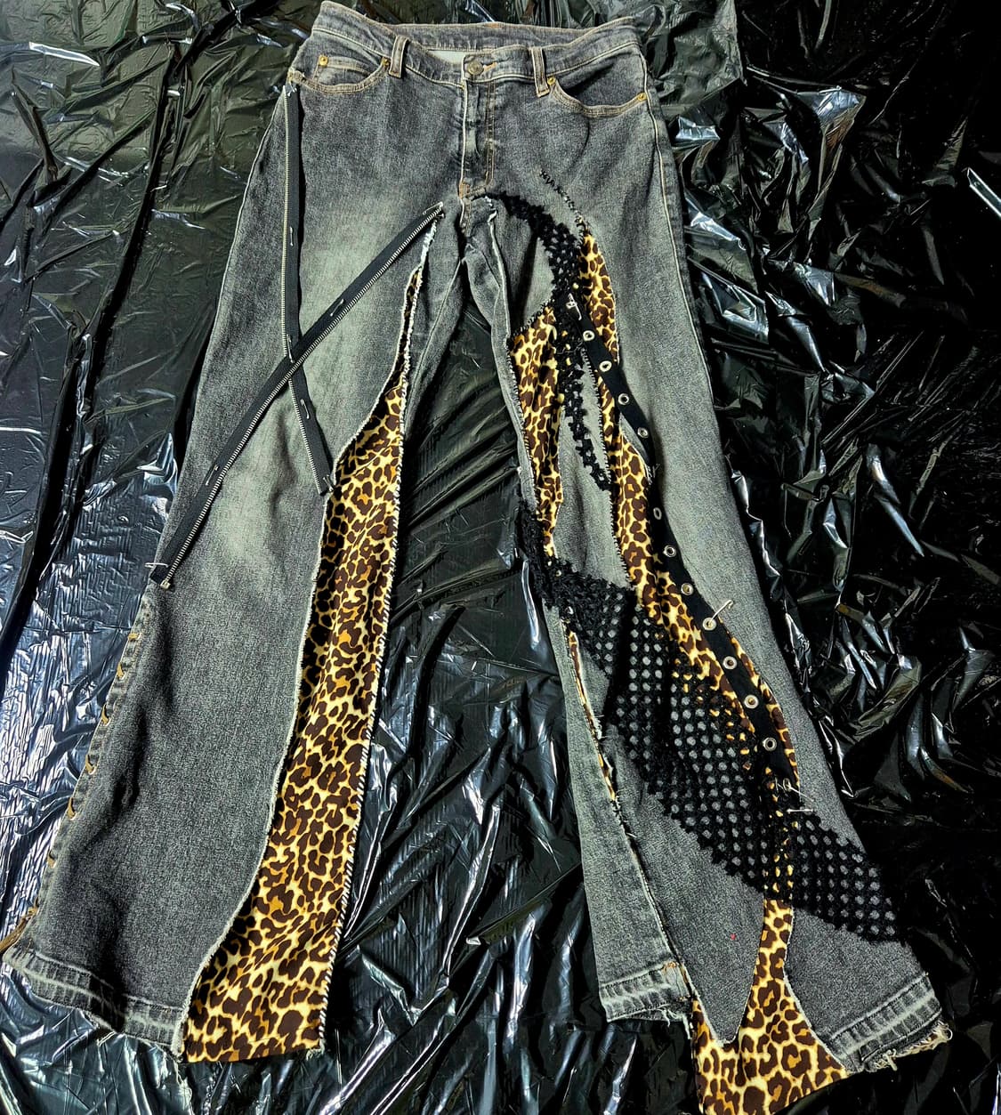 RB.A Ruin flared jeans 상품이미지5