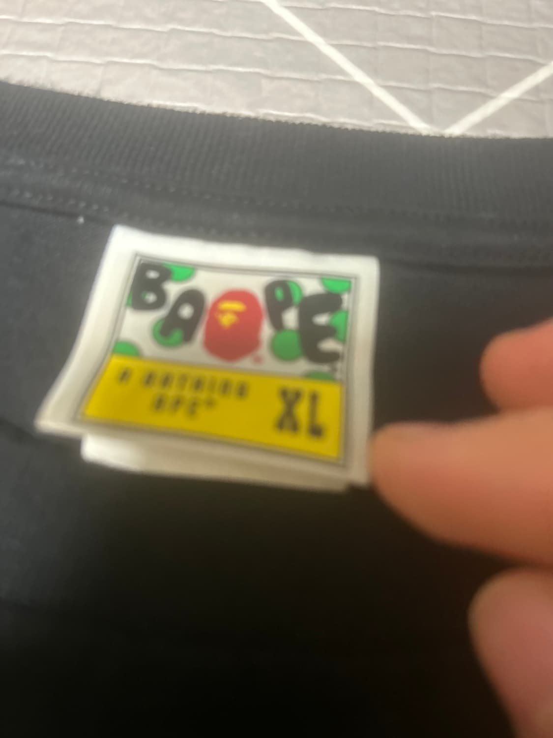 베이프 홀로그램 반팔 블랙  상품이미지3