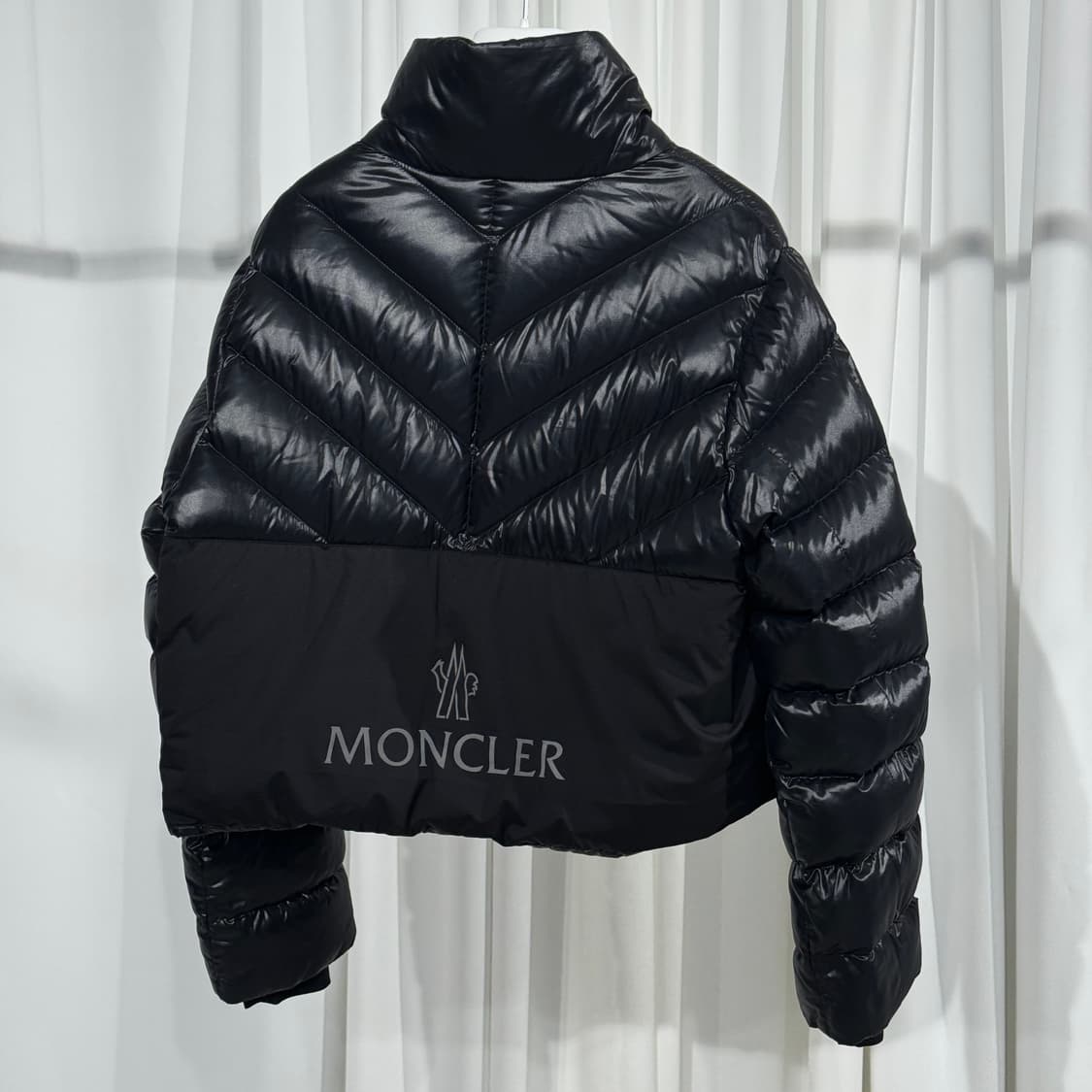 신상) 몽클레어 크롭 여성 패딩 1사이즈 상품이미지1