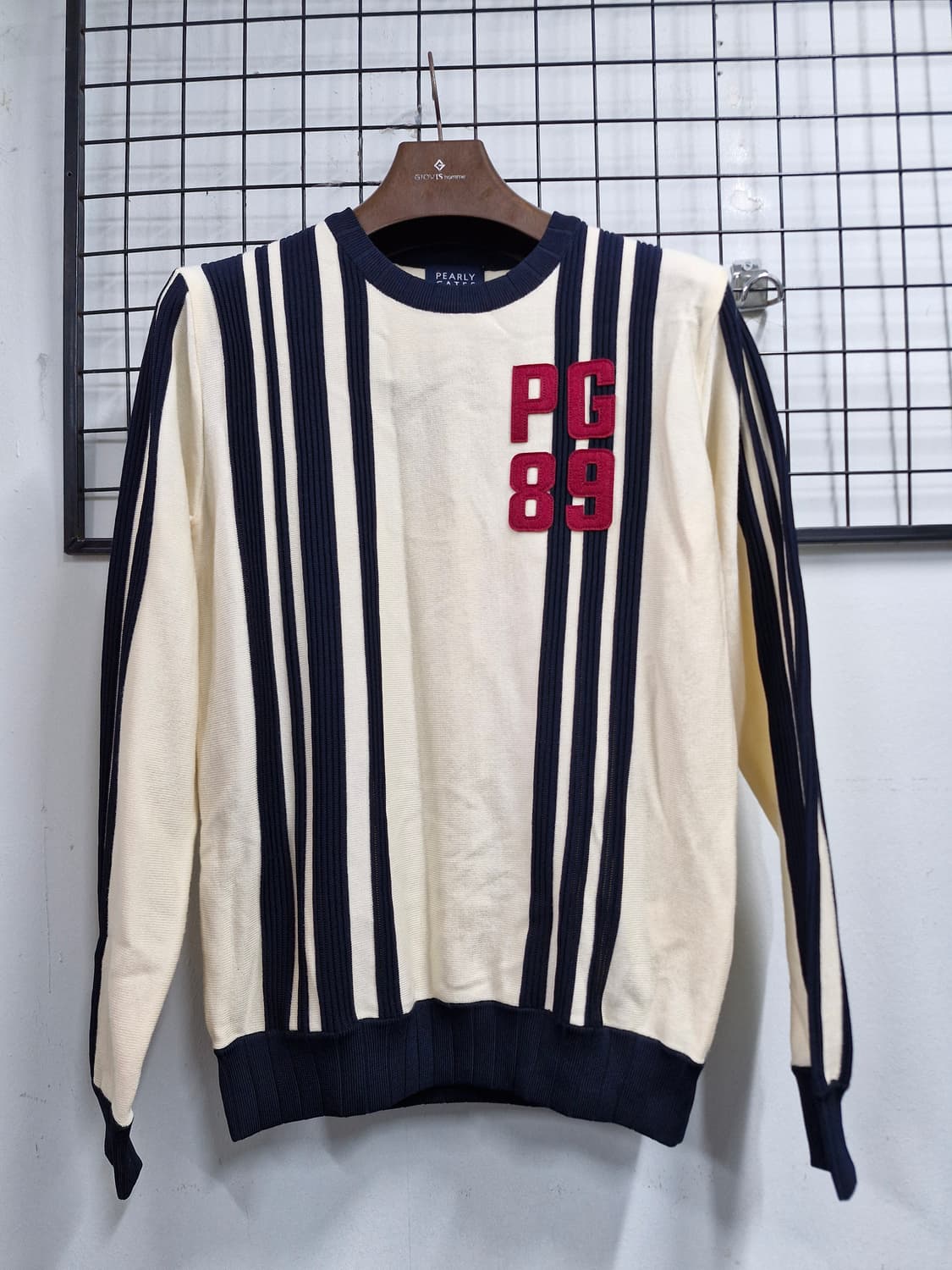 95M 파리게이츠 모 니트. 상품이미지1