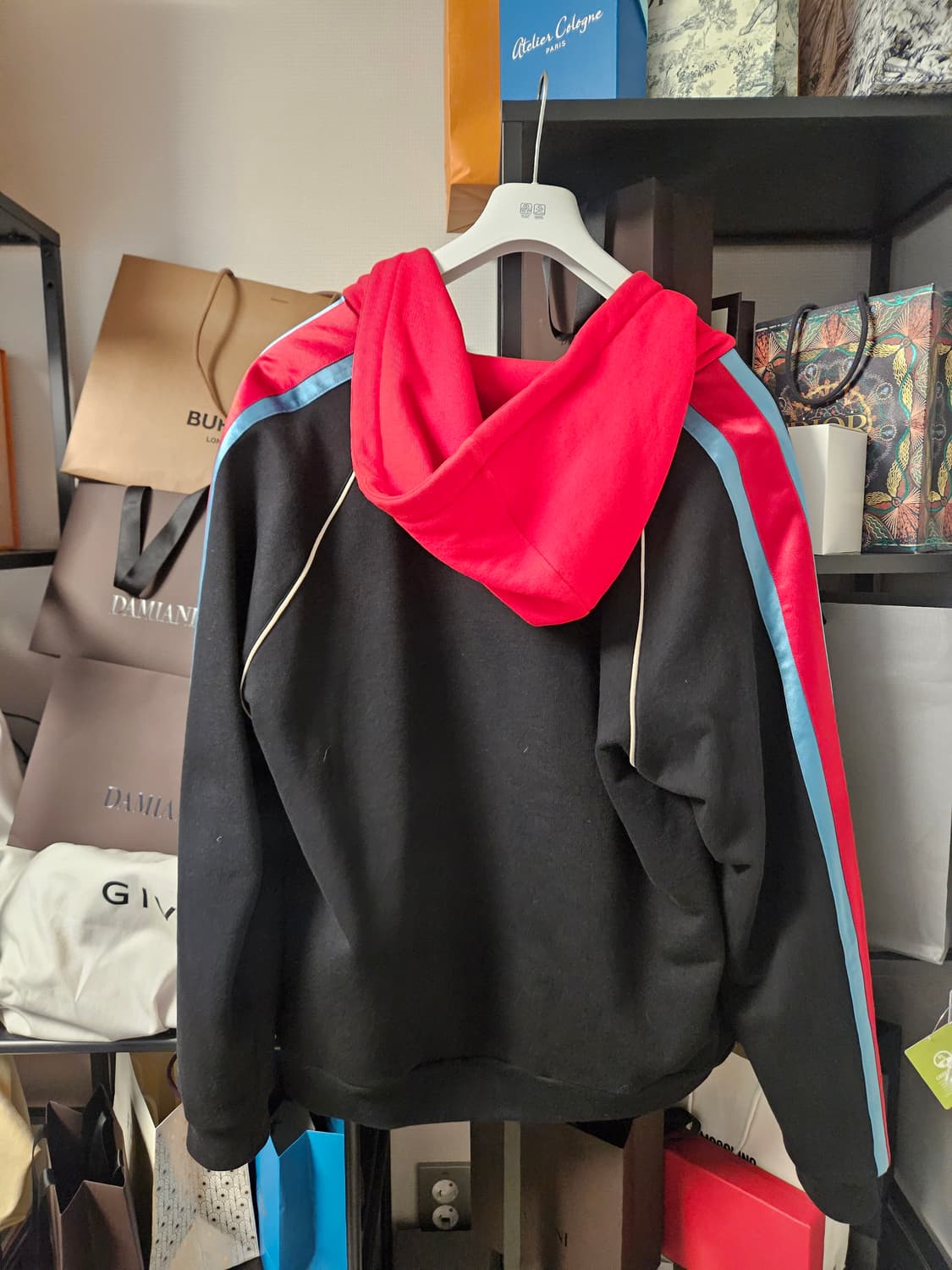 구찌 집업후드 점퍼 판매합니다. 상품이미지3