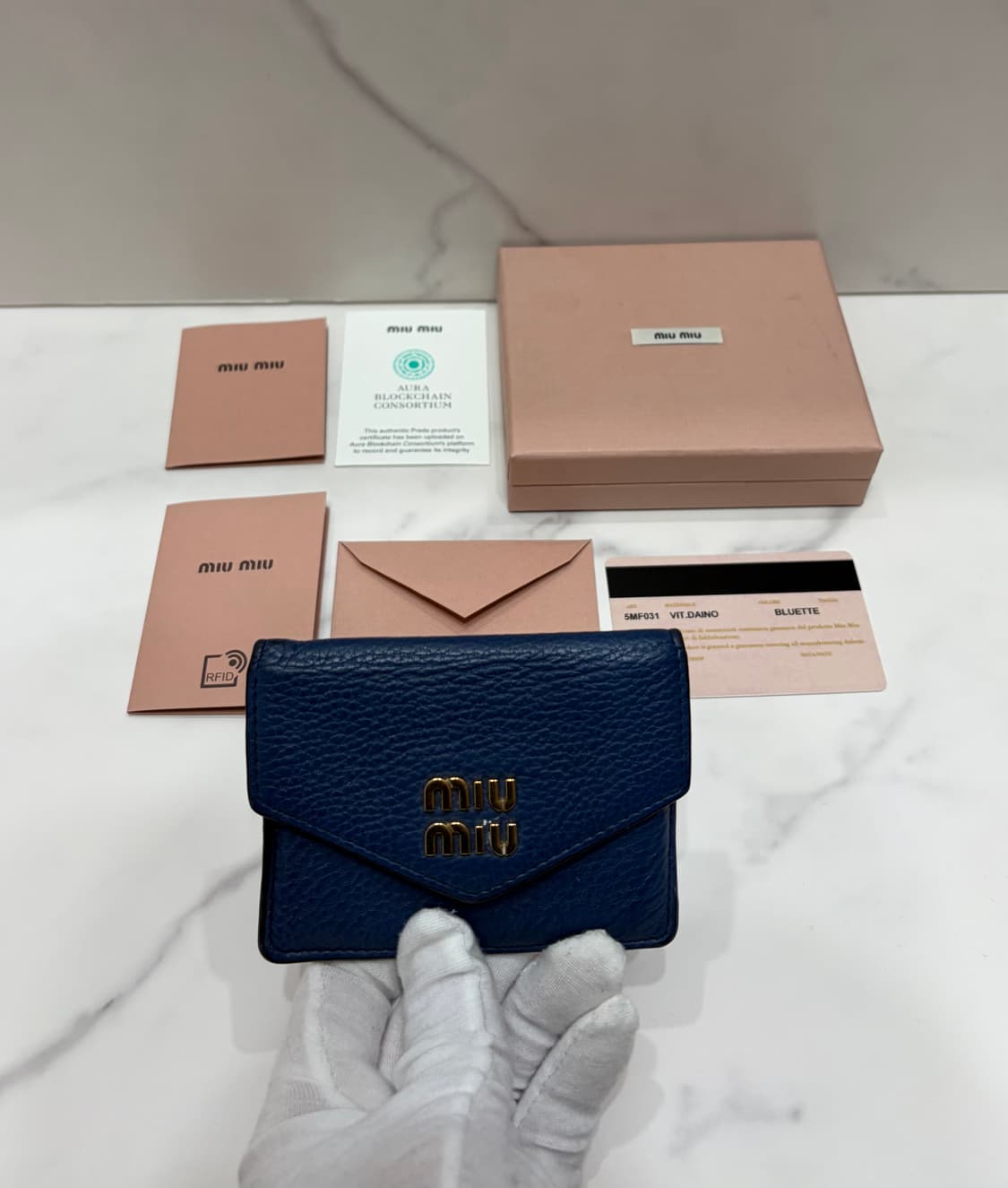 [정품] 미우미우 블루 카드지갑 상품이미지1