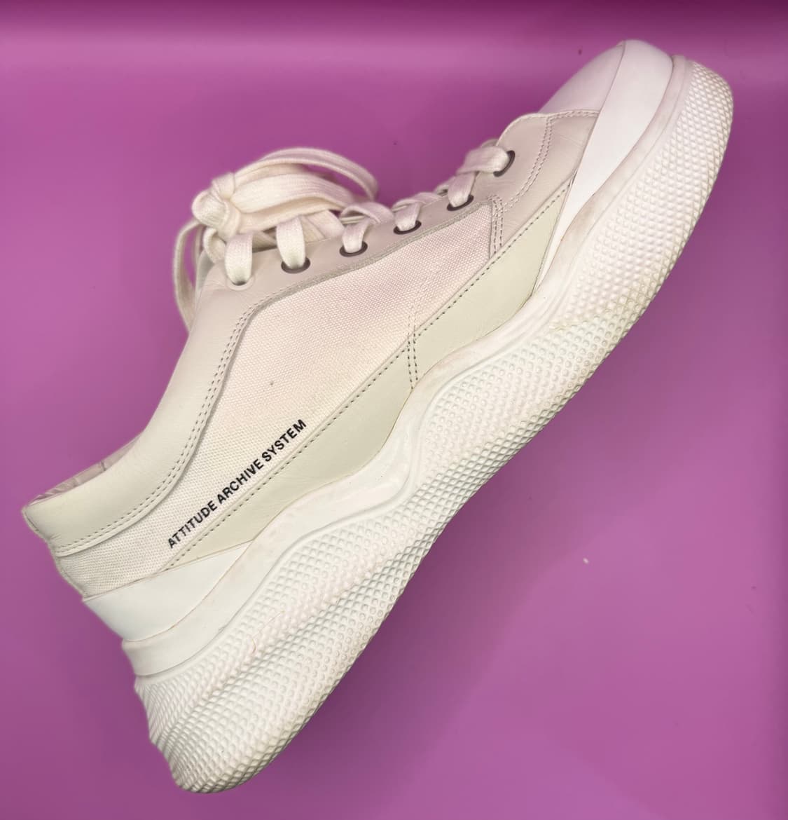 [SYSTEM] 시스템 에티튜드 아카이브 웨이브 솔 스니커즈 (아이보리) 상품이미지1