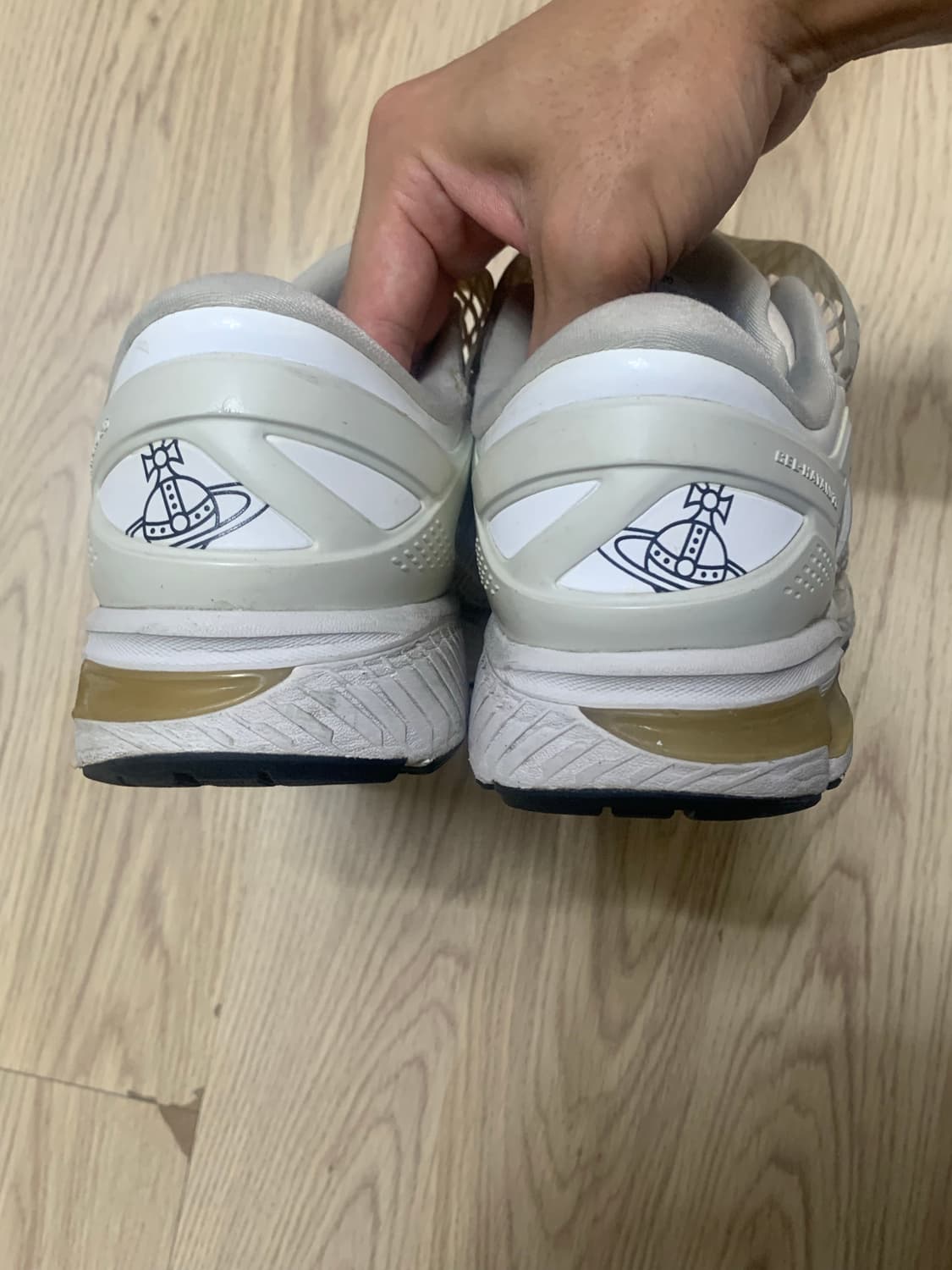 아식스 비비안웨스트우드 상품이미지4