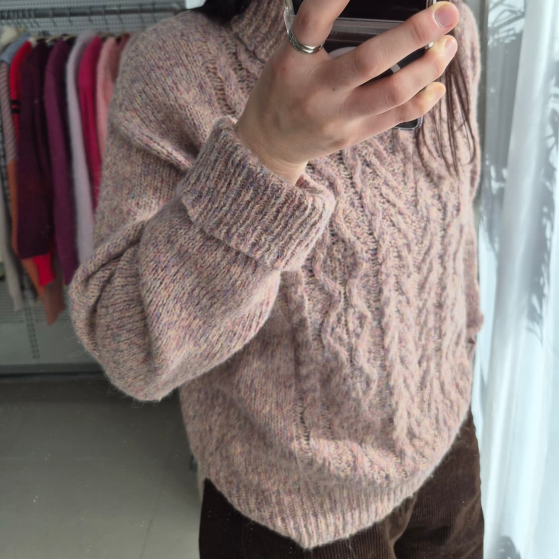 알파카 블렌드 폴라 케이블 니트 상품이미지2