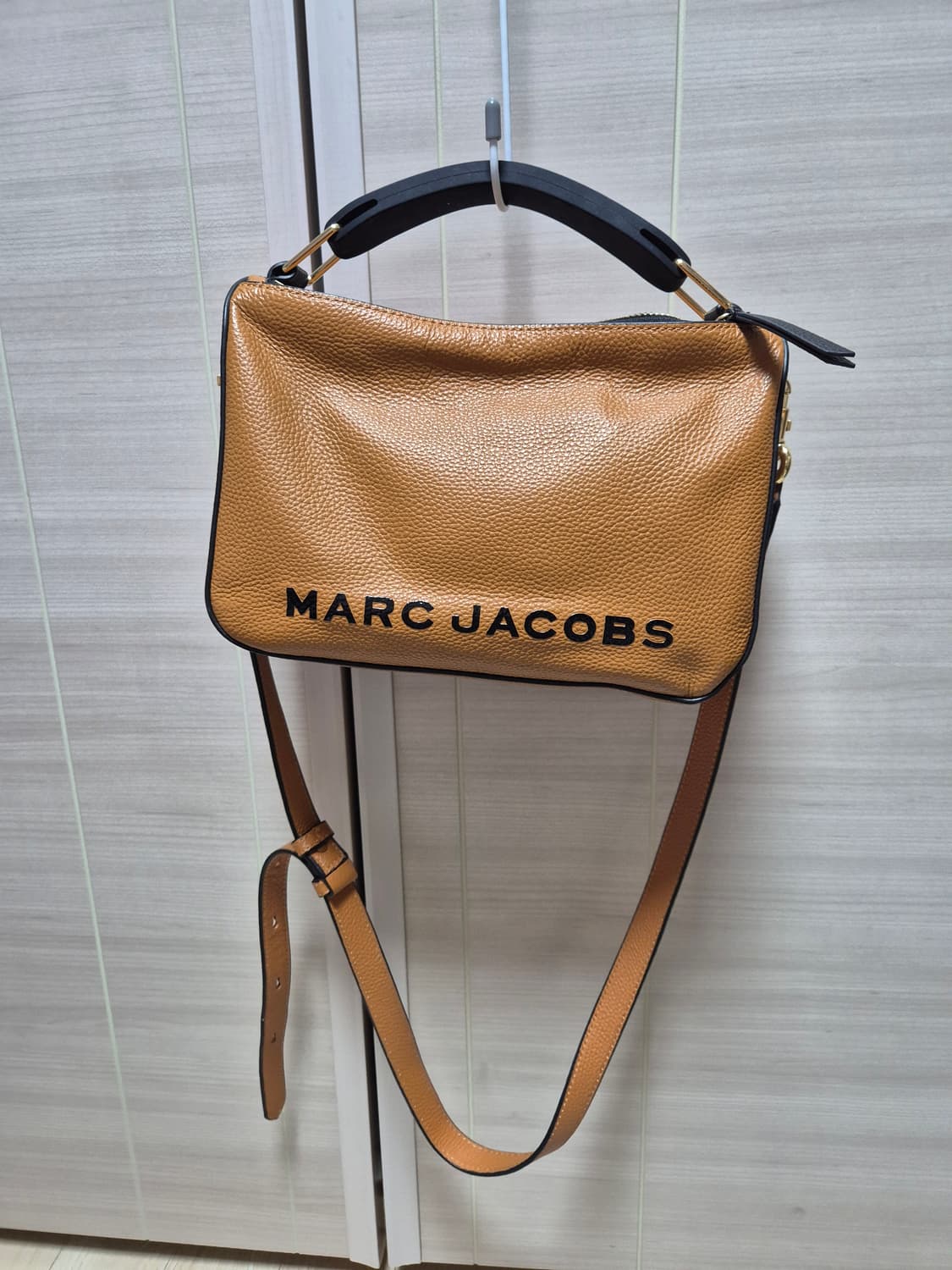 (정품) 마크제이콥스 소프트박스 브라운 레더 토트백 크로스 상품이미지1