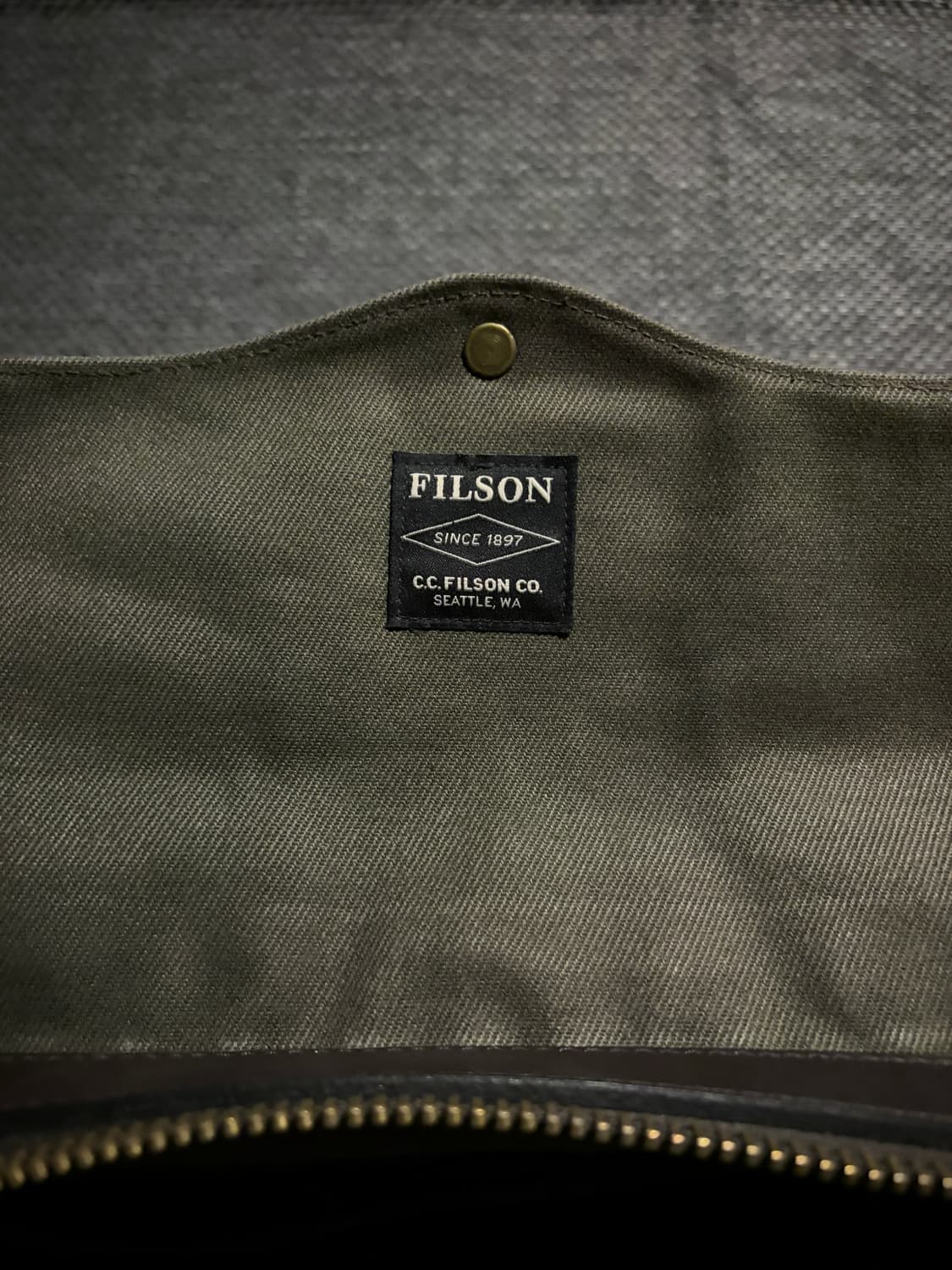필슨 256 브리프케이스 OTTERGREEN 상품이미지3