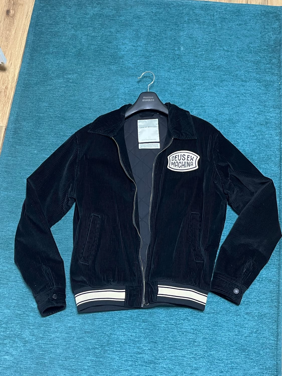 데우스 엑스 마키나 lennon cord bomber black L 상품이미지2