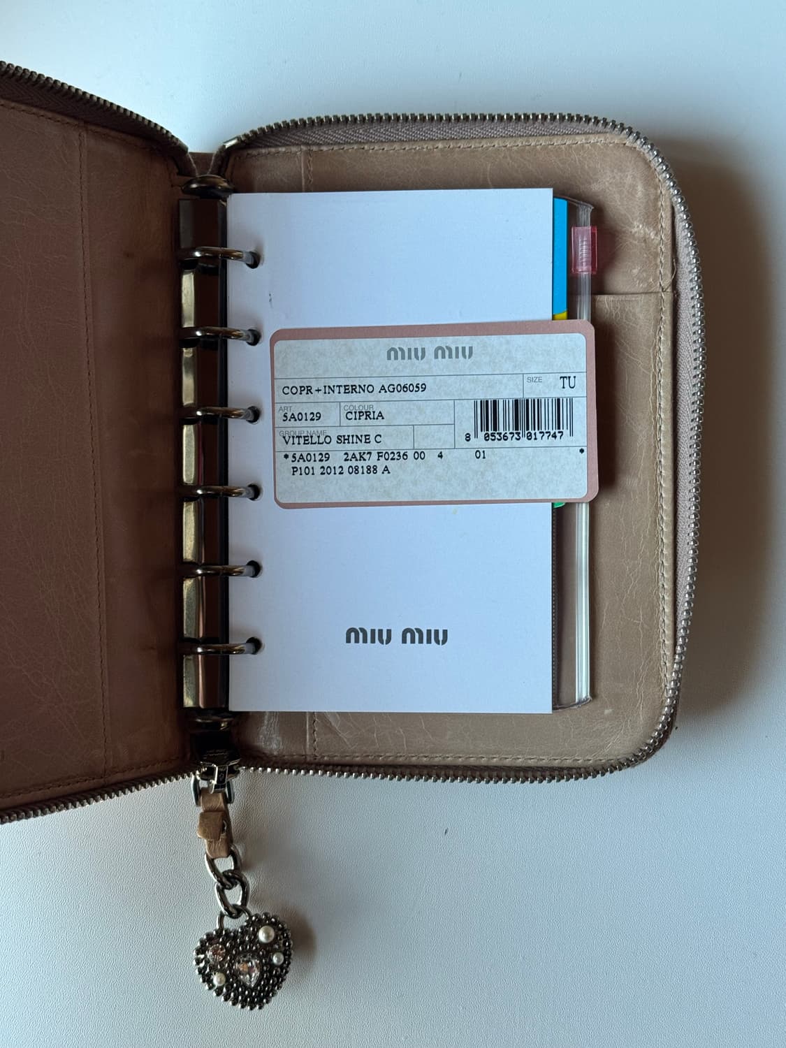 무료배송)MIUMIU 미우미우 A7 다이어리 커버 핑크베이지 상품이미지7