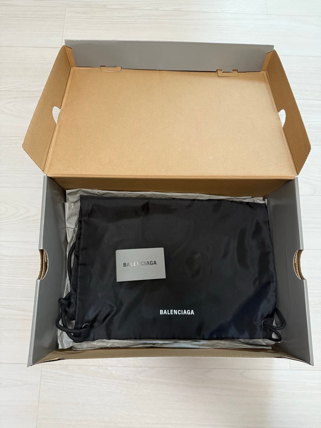 발렌시아가 뉴러너 버건디 41size 상품이미지7