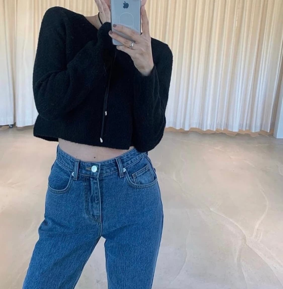 타낫 크롭 블랙 니트 상품이미지3