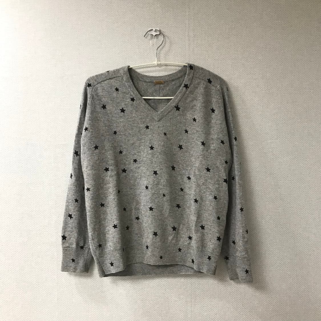 MICA&DEAL star V-neck knit 별 브이넥 니트 상품이미지1